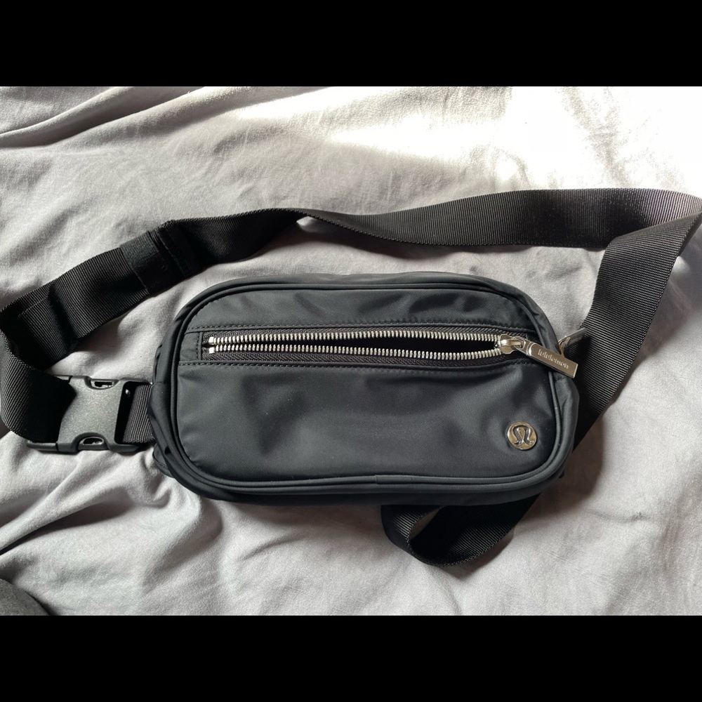 Lululemon wunderlust Belt Bag